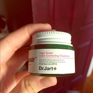 Dr. Jart+ Cicapair tiger grass color correcting